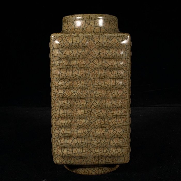 皇宋哥窯款八卦紋琮式瓶，高21.5直徑11cm，20067 瓷器官窯汝窯【古雲