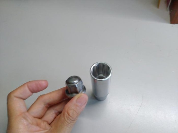 福特Focus專用輪胎螺帽套筒 解決Focus專用輪胎螺帽外蓋脫落的