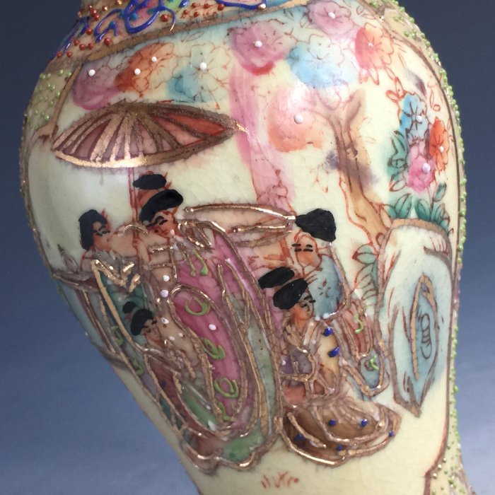 薩摩花瓶 錫 花瓶 鶴・桜島柄 黒漆加工 [No.2023-7-23-T-S]｜薩摩錫器工芸館