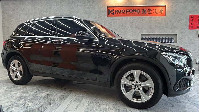 【國豐汽車】19式 Mercedes-Benz GLC200 黑