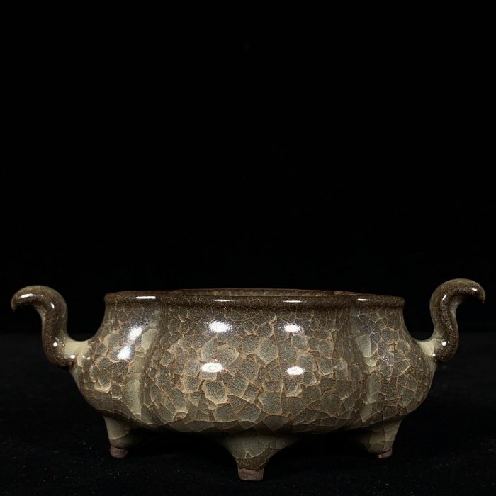 文房具　雙耳香爐 宋時代　汝窯 陶器　冰裂纹 貫入 宋官窯冰裂紋雙耳爐，高5直徑13cm，200254 汝窯建窯官窯| Yahoo拍賣