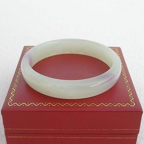 【歡喜心珠寶】【天然冰種石英岩玉手鐲】玉鐲圍18.8圍，商品為仿翡翠緬甸硬玉「D貨」再經區域性染色處理，提供教學樣品，超低價售出