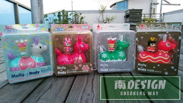 南◇現貨RODY MOLLY 跳跳馬存錢筒冰晶聖誕熱鬧新年歡樂馬年版魔幻樂園