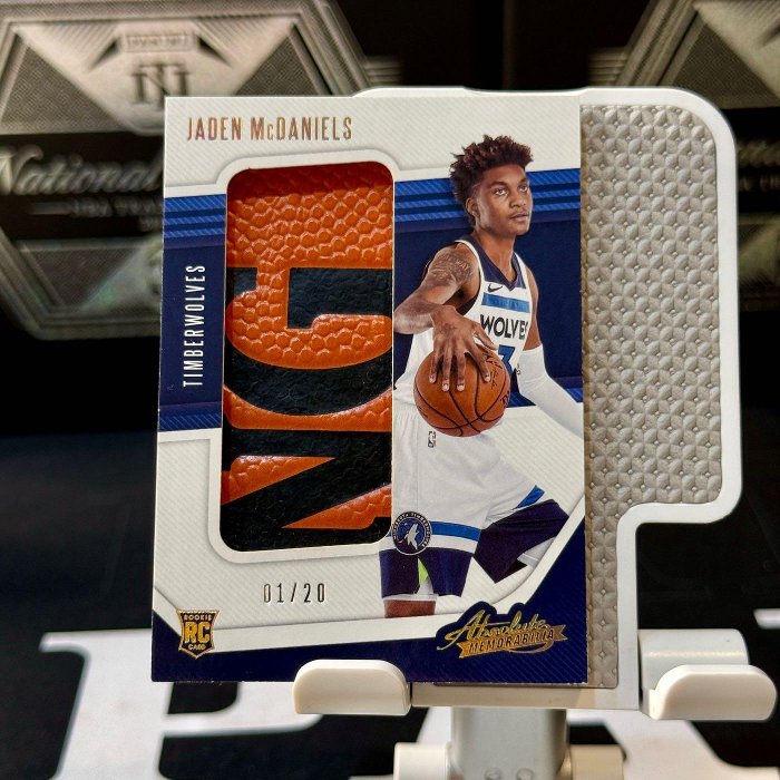 Jaden McDaniels 2020-21 Panini Absolute Memorabilia 籃球球皮 限量20張 首編 RC (10/11