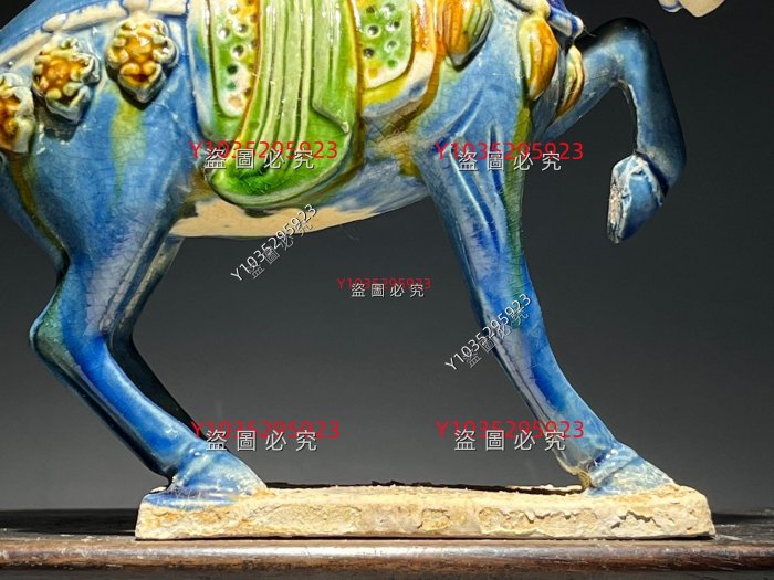 唐三彩馬造型規整工藝精細， 品相完美，釉色溫潤難得的藏品舊藏古玩老