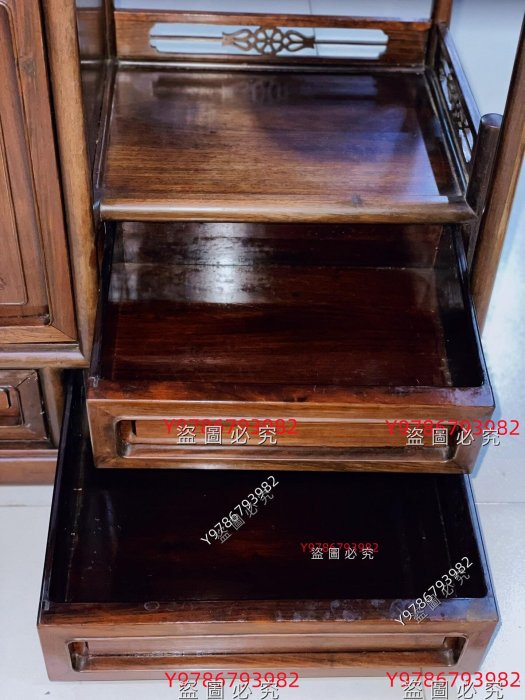 日本回流老紅木家具茶室茶道具紅酸枝茶棚多寶閣茶柜。 品相完整、面板
