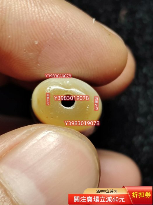 西藏回流，特殊圖騰，貴人四眼天珠，高油包漿，做工精細，圖案清晰