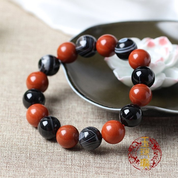 鑑賞石　天然石　紅石　赤玉石　唐木台付　黄檗山主慈光通照箱書　M　R5564 和田玉紅山文化太陽神，高22公分寬8公分，重1500克， 黃玉紅山