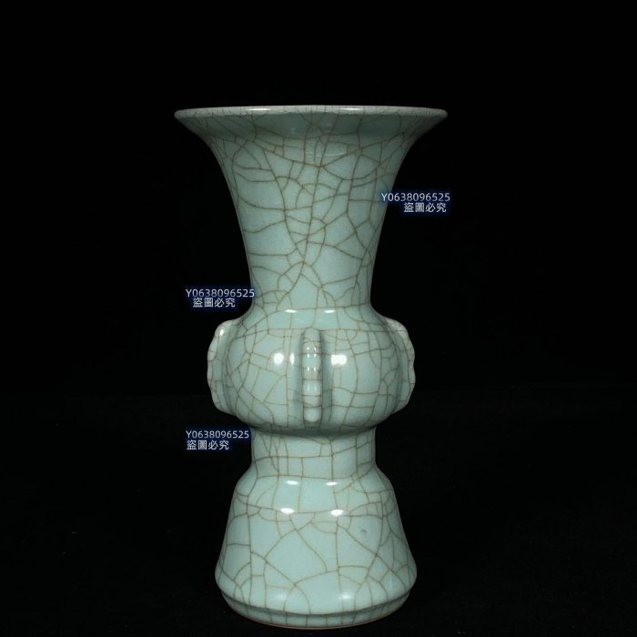 宋官窯乾隆御題刻詩文出戟尊，高23.5直徑12.5cm，200593 官窯汝瓷建窯
