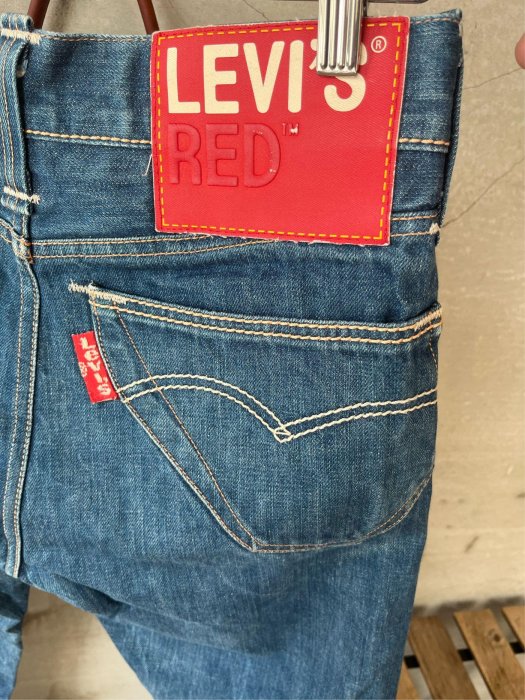 Levi’s red 2008錐型牛仔褲