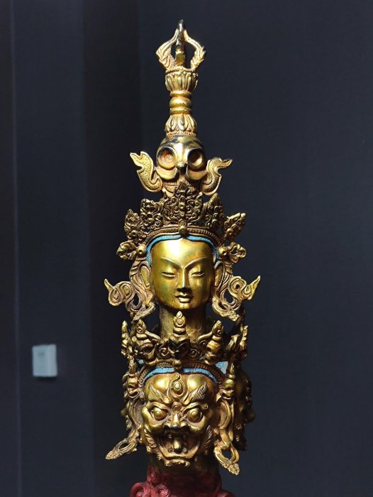 藏傳佛教法器彩繪銅鎏金降魔杵·金剛杵，三面普巴金剛降魔杵9838古玩