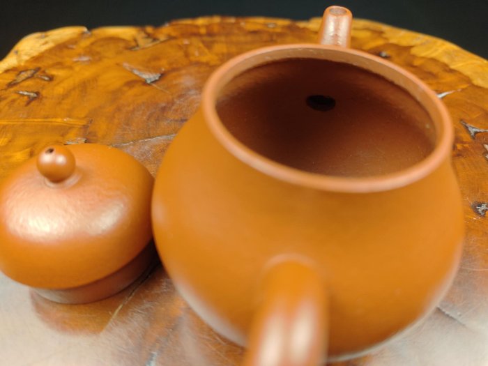 壺風茶道~23267《宜興紫砂梨皮朱泥薄胎梨型壺》約160cc 宜興紫砂壺