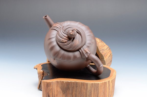 茗壺軒】國家級高級工藝美術師--周忠軍《小包袱壺》手工精製真品
