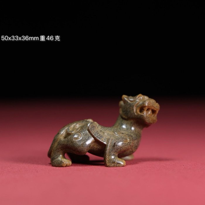 臻品旧藏，籽料灰皮沁瑞兽把包浆厚重， 沁色入骨，工艺精湛，犀利民藏