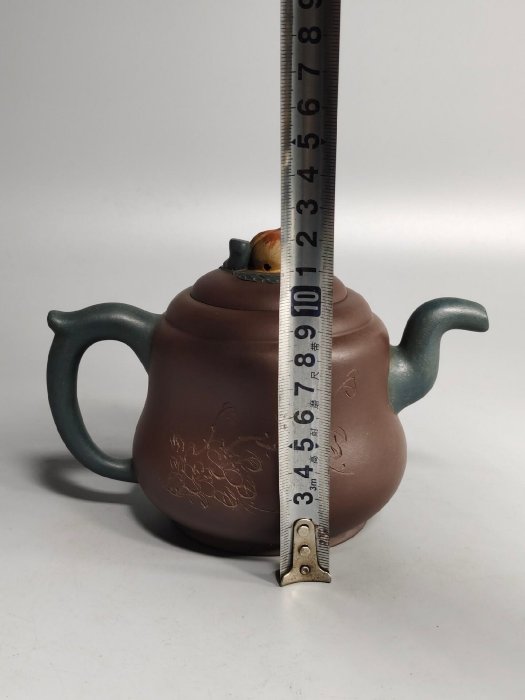 嚴選汪寶根製《旭齋》雙色土刻繪老紫砂壺，保存完美適合收藏#古董紫砂