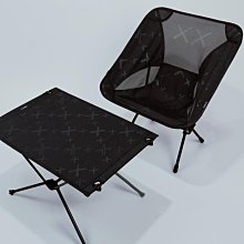 Kaws Helinox holiday Singapore camping chair 新加坡露營椅