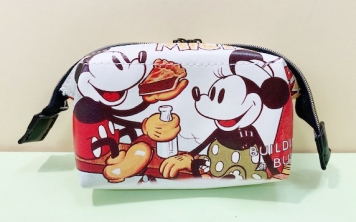【震撼精品百貨】Micky Mouse 米奇/米妮 ~收納包~漫畫#06606