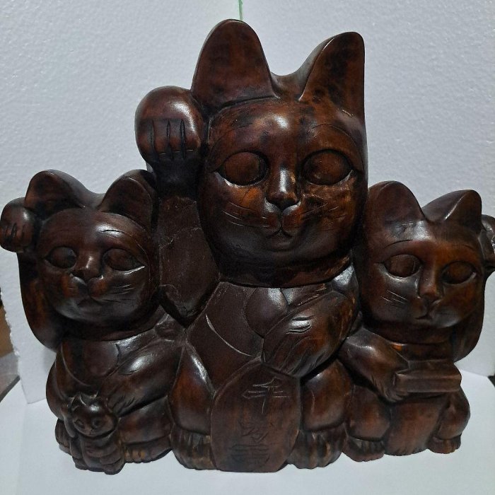 招福　一刀彫　招き猫　 木製 三体+子供猫　繊細 木彫り　大型飾り招き猫 招財貓木雕一刀雕大型裝飾三體小貓| Yahoo拍賣