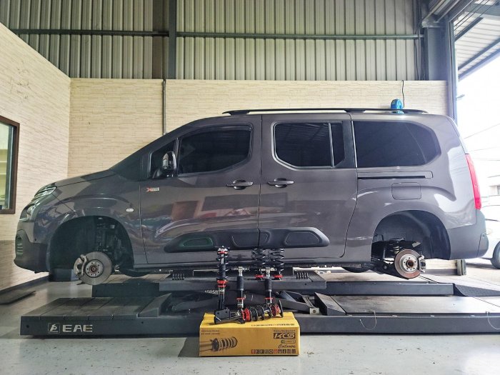 KCS避震器[ALTIS、AURIS、CAMRY、YARIS、VIOS、CHR、COROLLA CROSS、RAV4、SIENTA、WISH、TOWN ACE]