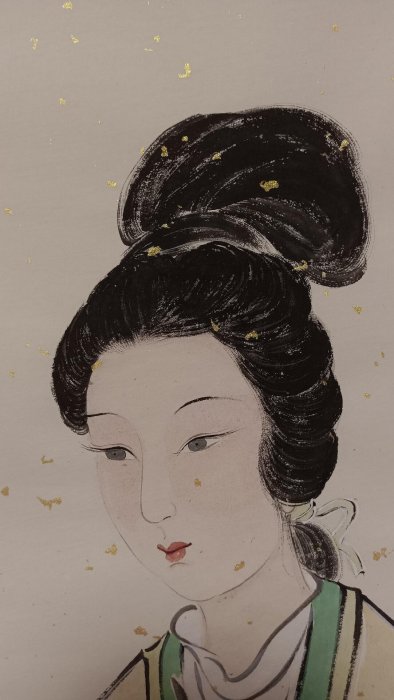 嚴選李衛華仕女寫意水墨精品條幅，粉彩灑金裝裱，尺寸適中推薦收藏
