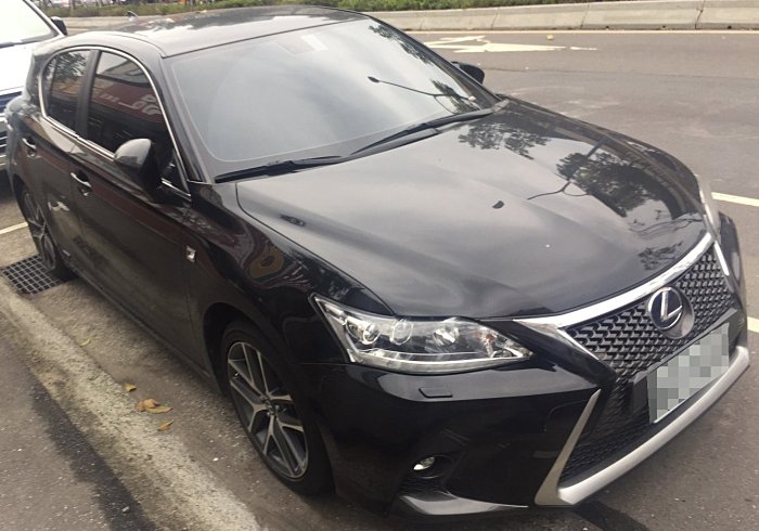誠意出售 2017 CT200h油電 車況我把關你負責喜歡 己認證完成