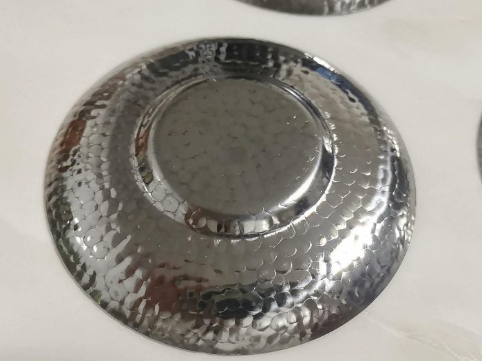 純銀　霰　茶托 嚴選日本製手工槌打紋鐵鍍銀茶托，尺寸精準，品相優良，推荐收藏！ 五