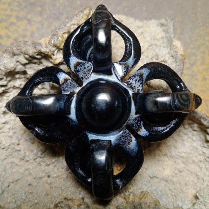 鏤雕十字金剛鈴杵天眼珠項墜Ben-73天然本色西藏九眼頁岩石原礦天珠、純