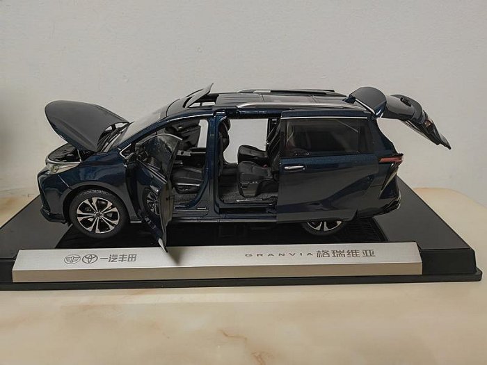 模型車原廠一汽豐田格瑞維亞MPV TOYOTO GRANVIA商務車1:18合金汽車模型