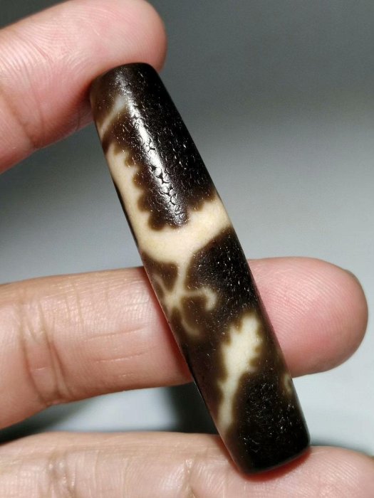 五爪金龍天珠，到鼎的天珠，這樣稀少五爪龍天珠實在少見，（線體分明很