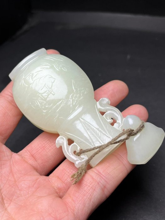 舊藏和田玉明清人物故事文玩玉瓶尺寸97×23×43mm 重85克3500 【玖先生
