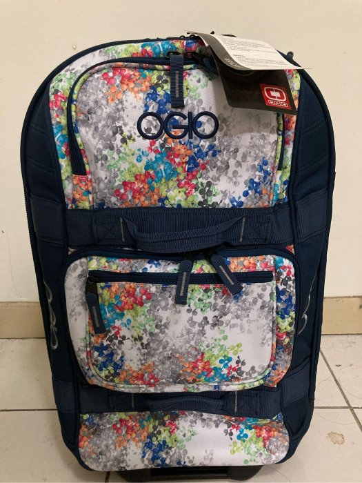 全新OGIO輕旅行拉桿行李箱，三鐵比賽、旅行都很適合