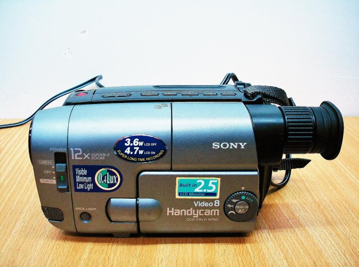 @【小劉二手家電】  SONY Video Hi8 / V8攝影機,CCD-TRV11型~2