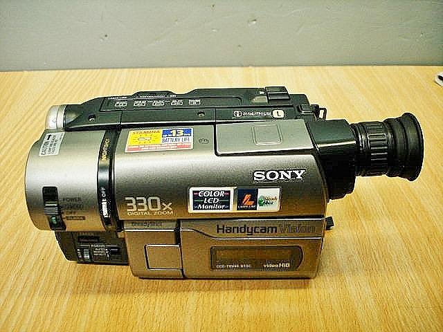 @【小劉二手家電】SONY  V8/video HI 8  攝影機 CCD-TRV46型,可錄放充 -99