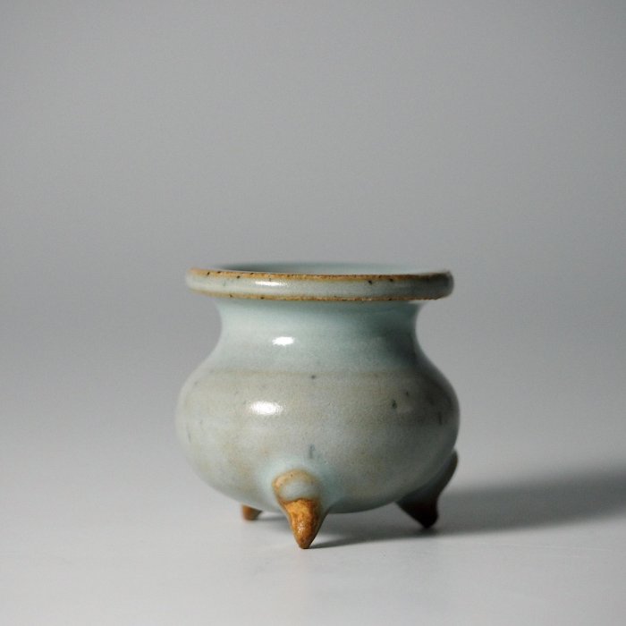 處厚堂---宋代鈞窯天青釉三足琴爐| Yahoo拍賣