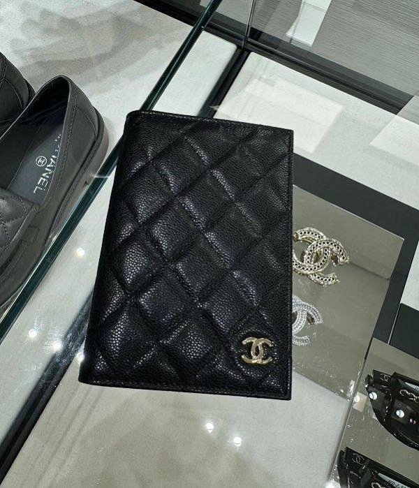 Chanel 24K 護照夾 黑金
