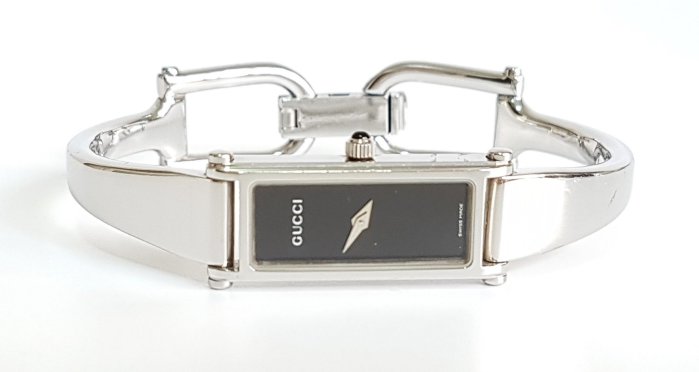 GUCCI  經典款  1500L 系列  瑞士製  時尚女腕錶， 保證真品     功能正常