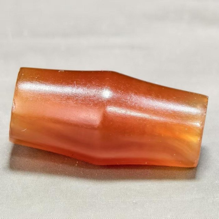 戰漢時期極品瑪瑙竹節管顏色漂亮包漿皮殼厚重水亮孔道品相尺寸如圖所示