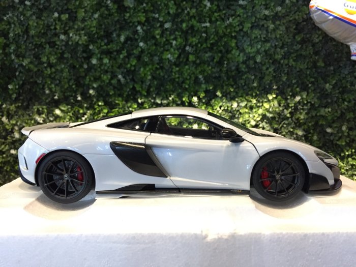 1/18 AUTOart McLaren 675LT Silica White 76046【MGM】 | Yahoo拍賣