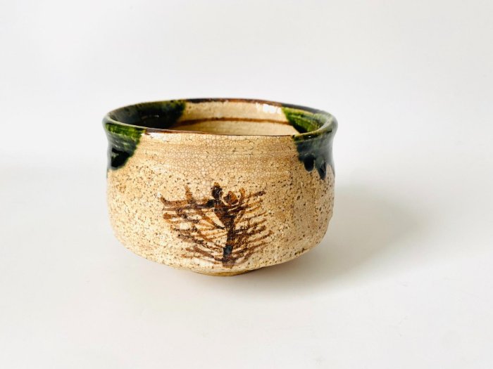 日本老織部燒四代清水六兵衛百年抹茶碗品相如圖，口徑12.2cm 高8.7cm