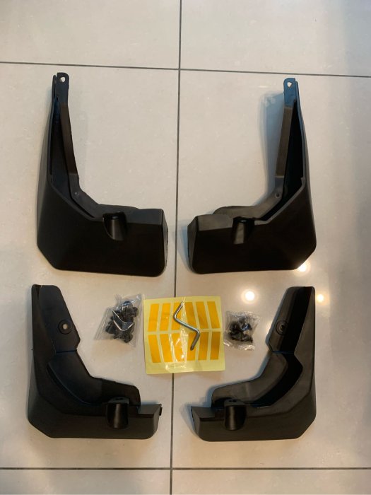 Ford Focus MK4 5D 擋泥板，2019後適用