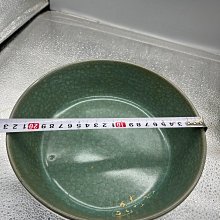 汝窯五大明窯之首，傳統天青色，魚鱗片蟹爪紋，釉面光滑油潤，所(5
