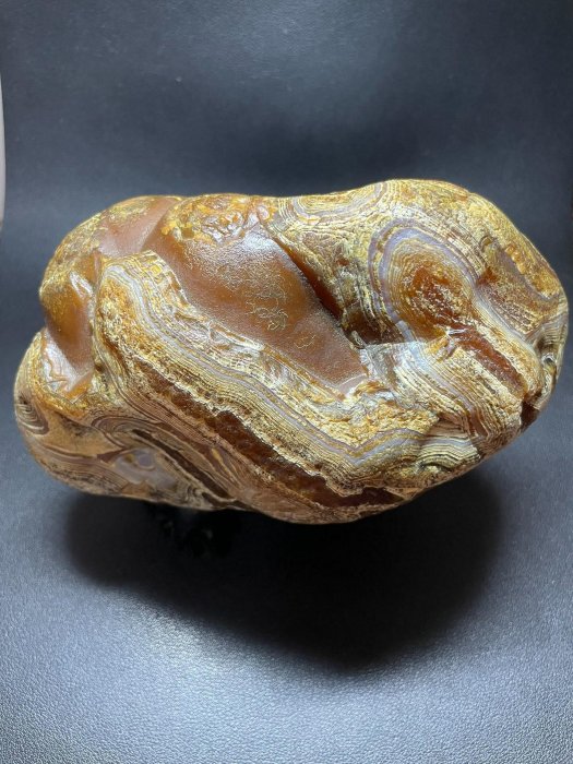 天然馬達加斯加瑪瑙原石，花紋瑪瑙，擺件，（可以站立）重量15 原石文 