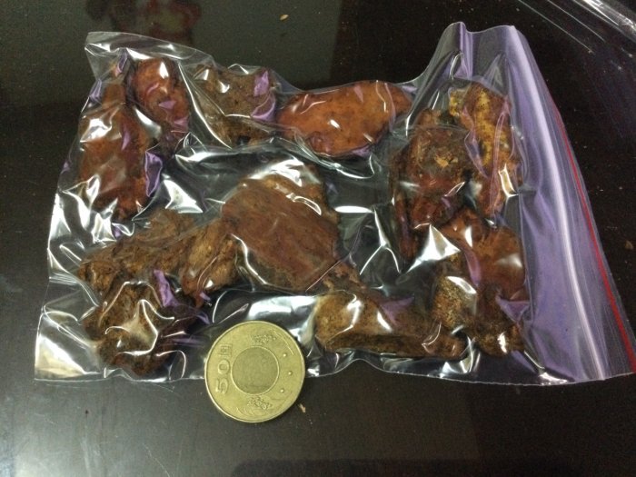 野生牛樟椴木牛樟芝. 一兩4500 .(37.5公克) 現貨供應 低溫宅配200