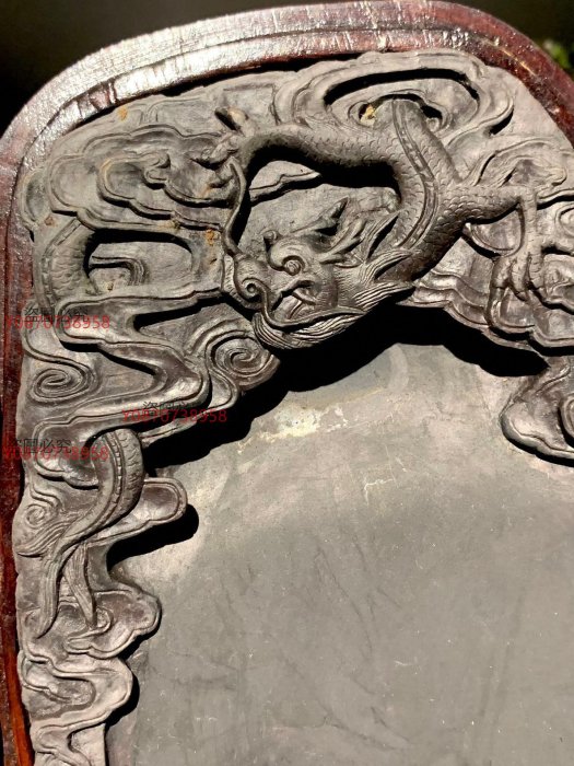 七八十年代，端溪名硯，老宋坑紫端，手工雕刻，龍紋，原裝木盒，木蓋邊