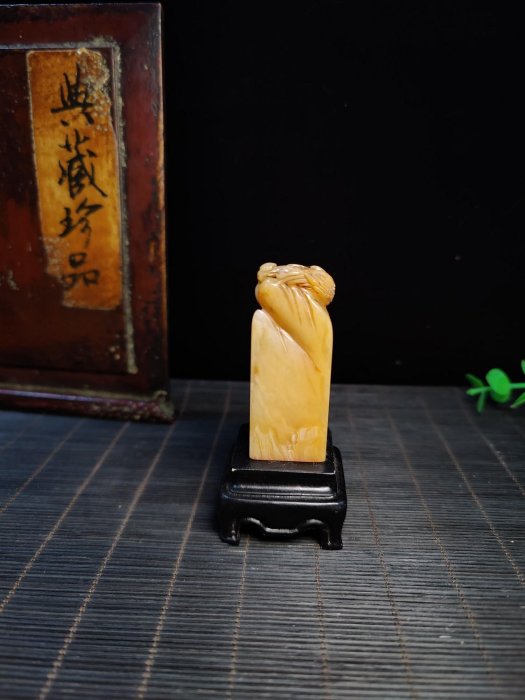 壽山石極品荔枝凍印章大清著名雕刻家【福廣】之藏品取材上乘荔枝凍色澤