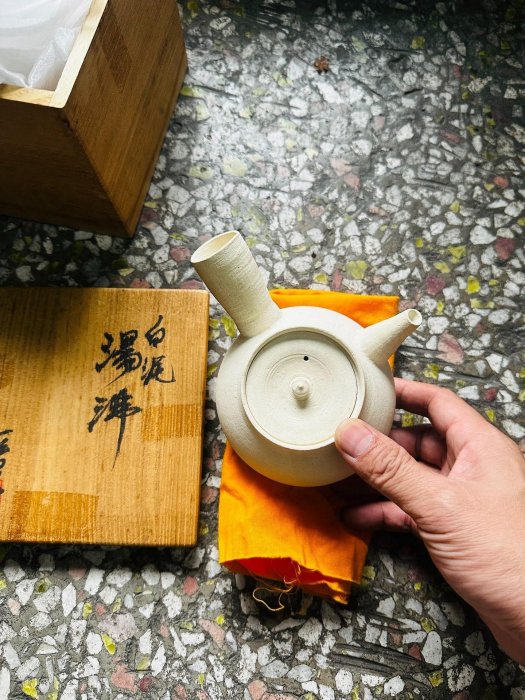 二手】日本云林院寶山白泥砂銚砂䂪側把全新未使用原箱大概300-350 毫升