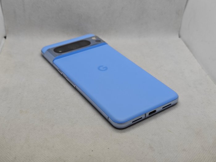 FREE&SOUL【Google Pixel 8 Pro 12+128G 台灣公司貨 海灣藍 品相如新】