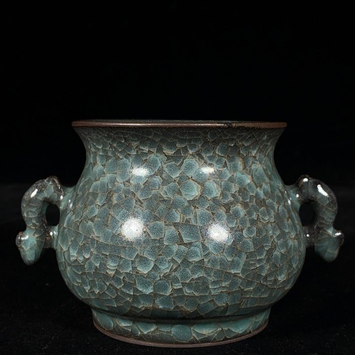 文房具　雙耳香爐 宋時代　汝窯 陶器　冰裂纹 貫入 宋官窯冰裂紋雙耳爐，高7.5直徑12cm，200341 瓷器官窯汝窯【古雲