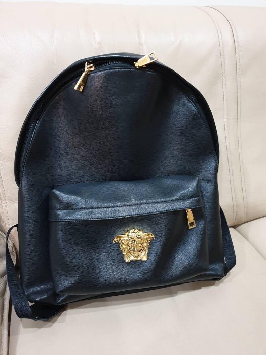 近全新正品 VERSACE 梅杜莎 女王頭 真皮 揹包 男款