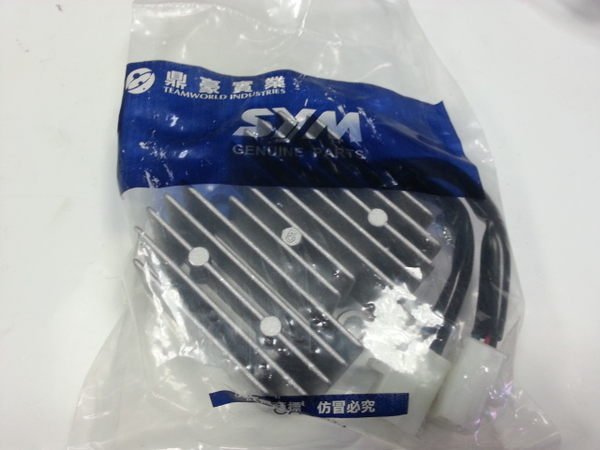 三陽 原廠 悍將噴射款/戰將/FIGHTER/FT/RV/GT/GR  噴射 化油 專用 整流器 穩壓器 型號:M56